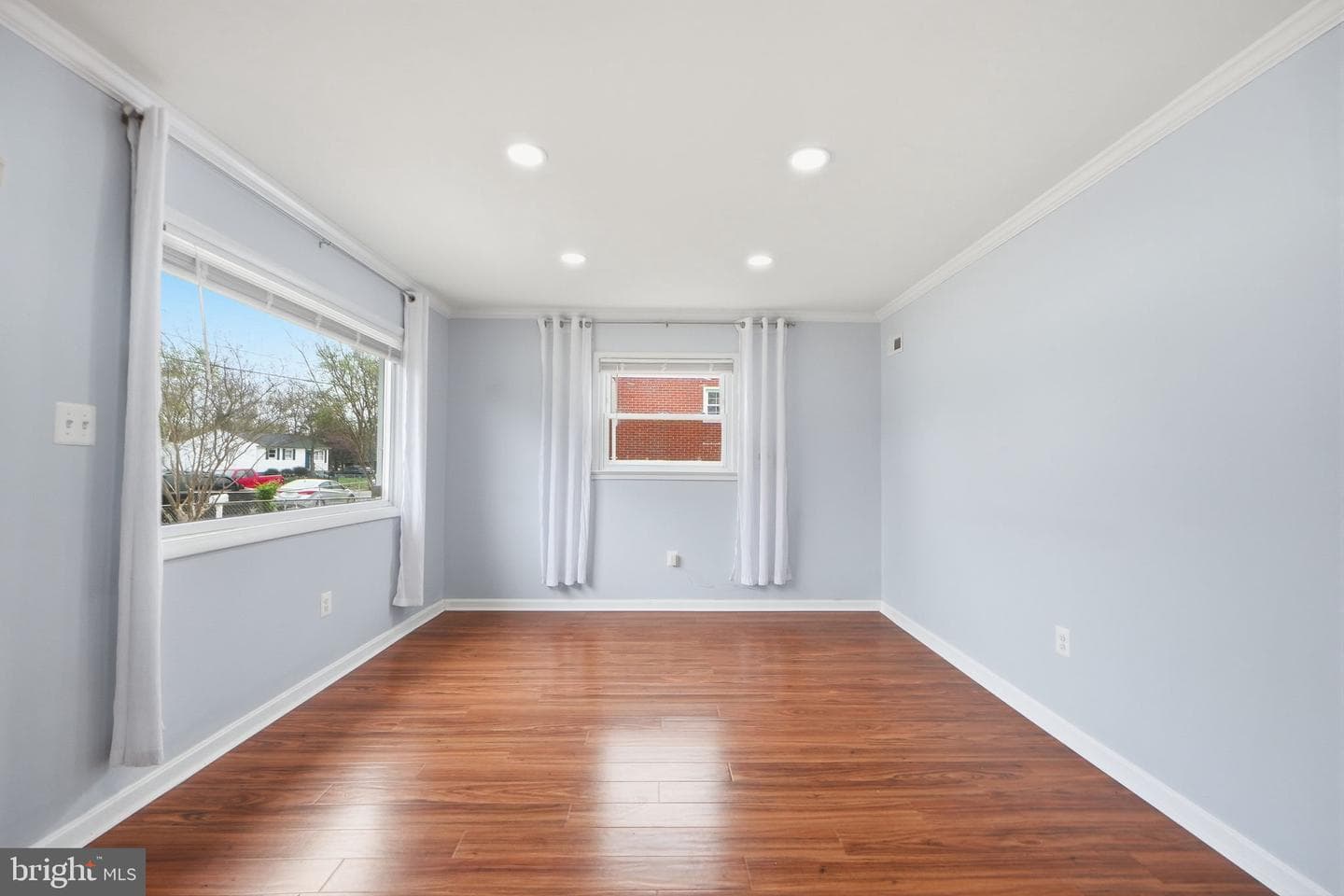 9313 Byron Street photo 12