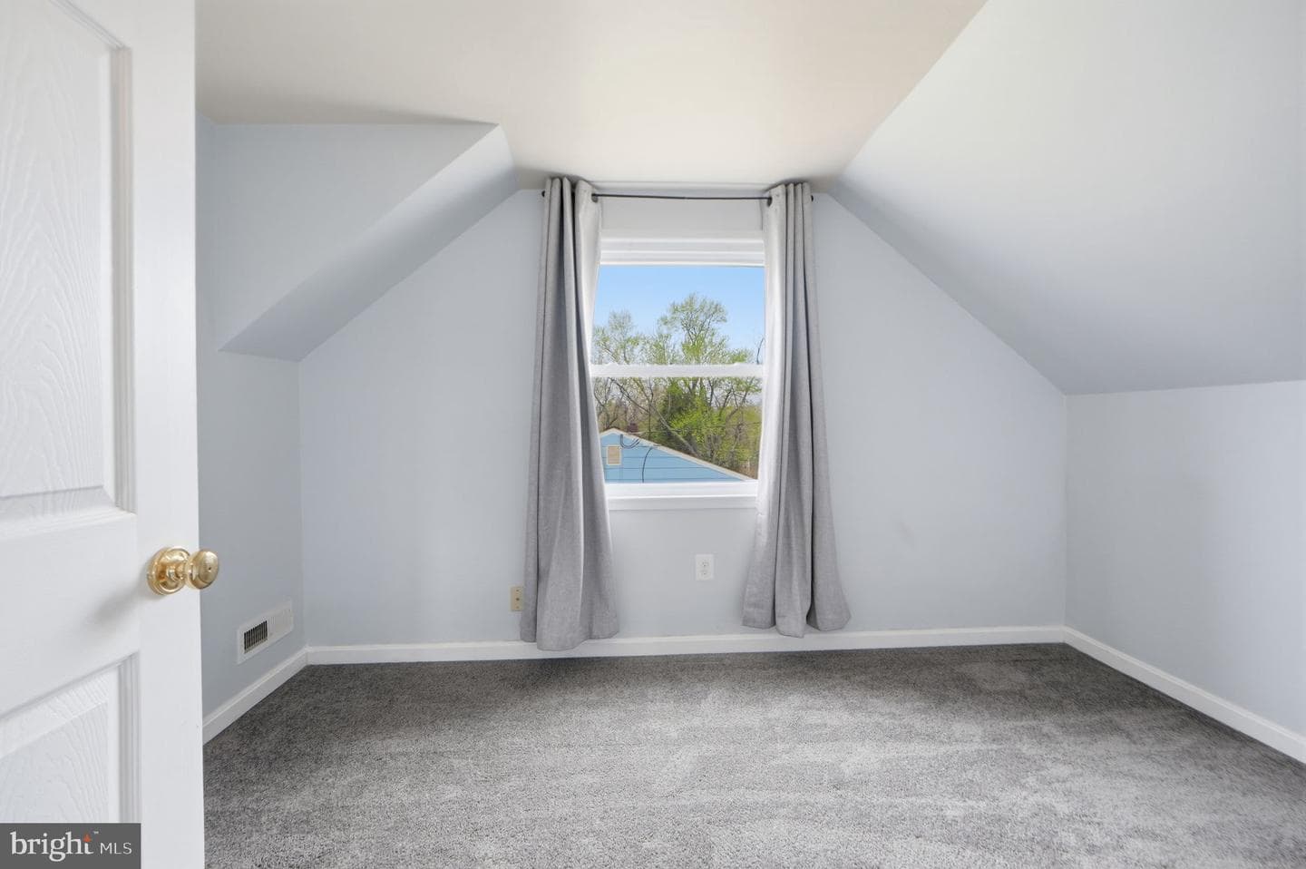 9313 Byron Street photo 30