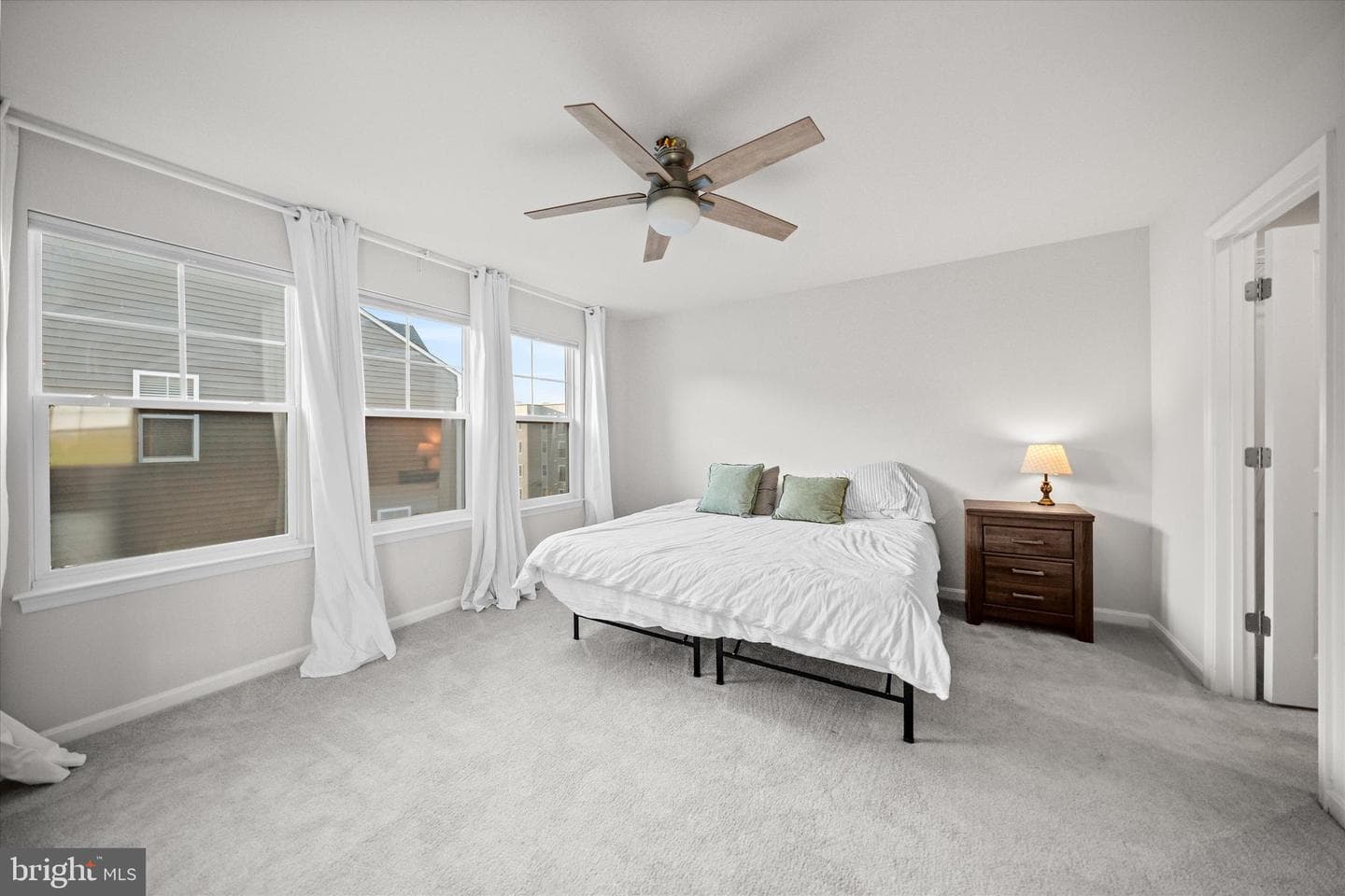 18218 Summit Pointe Drive photo 17