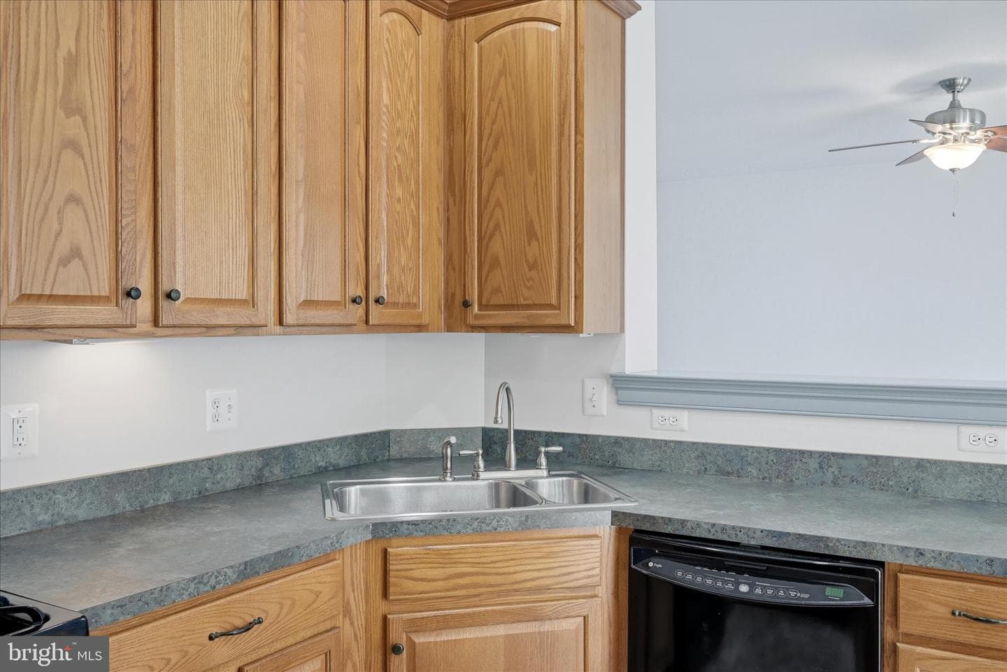3583 Shandor Road photo 18