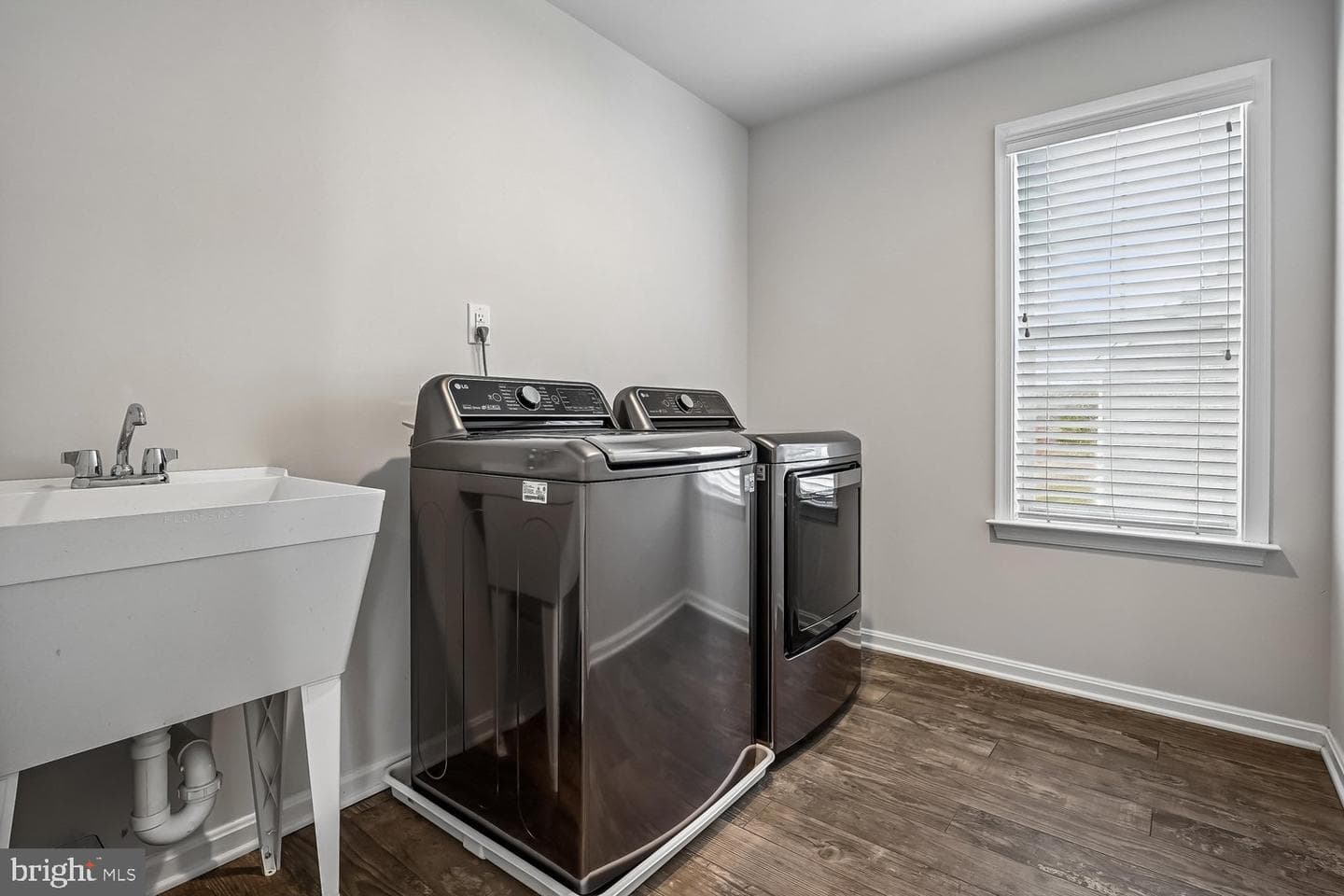 4009 Granary View Court photo 51