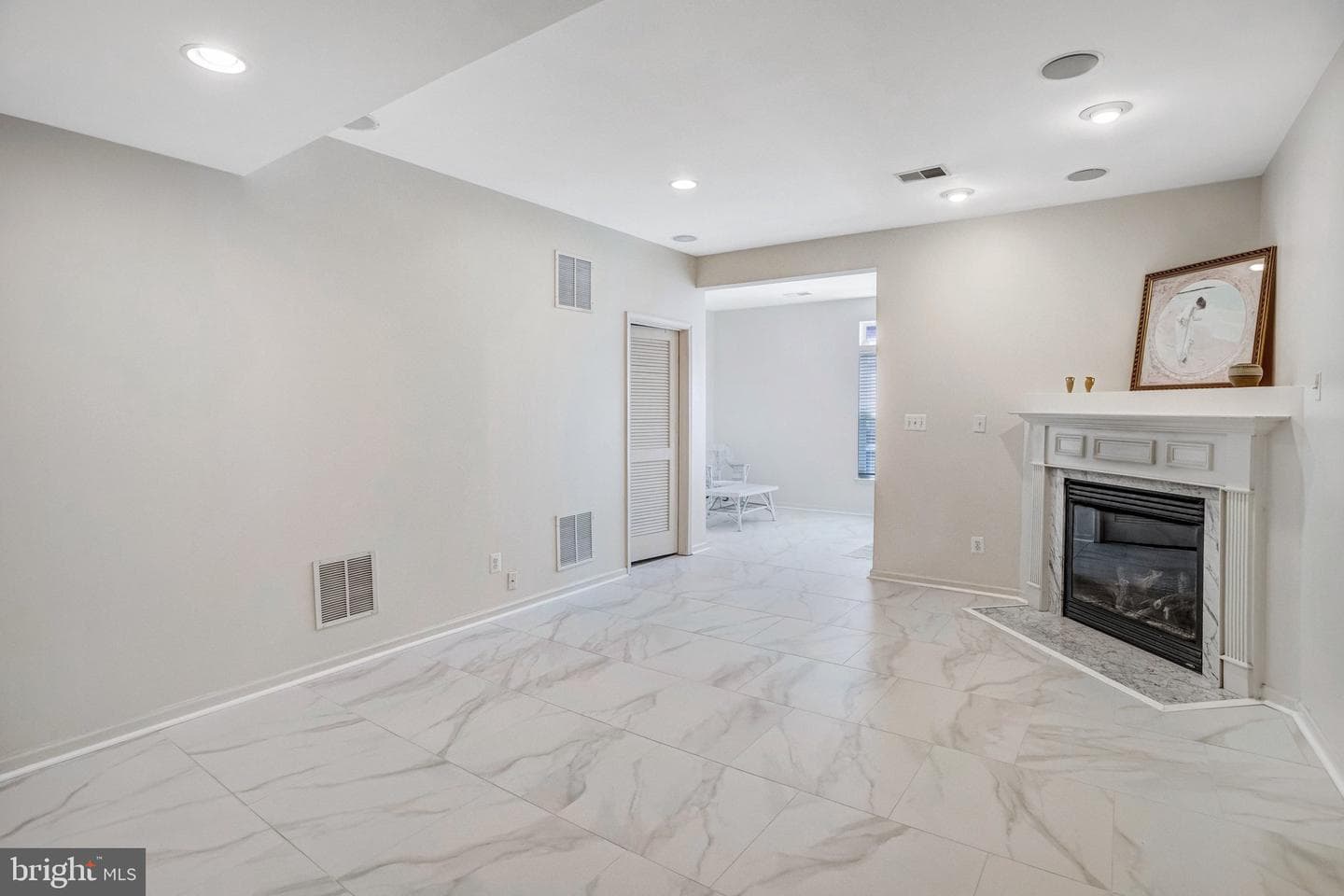16616 Barge Circle photo 8