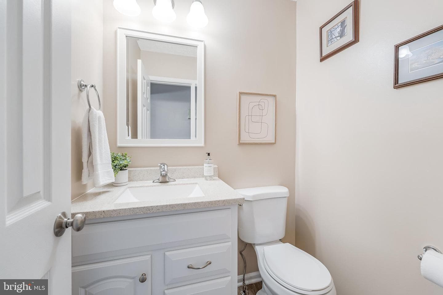 15046 Camellia Lane photo 25