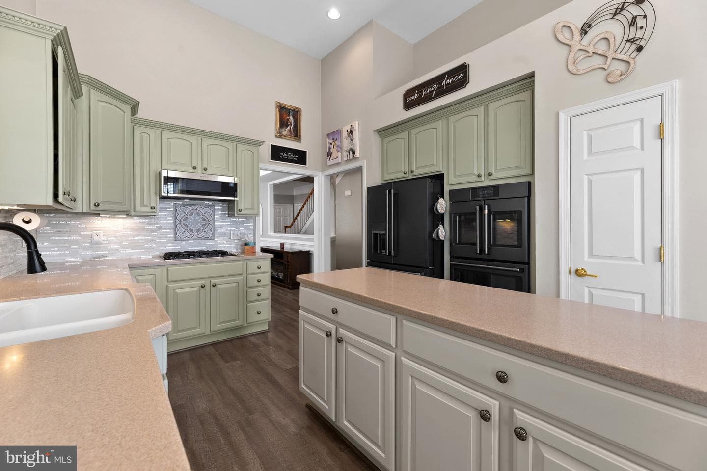 6852 Tred Avon Place photo 9