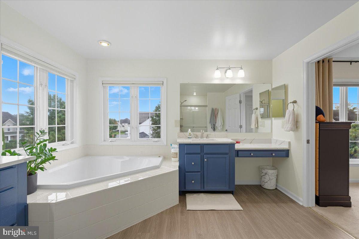 16216 Radburn Street photo 28