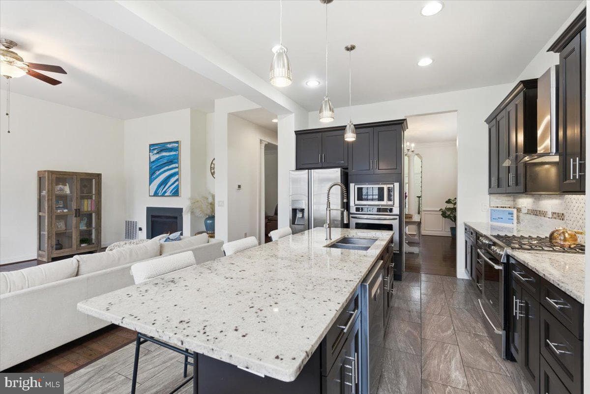 16216 Radburn Street photo 8