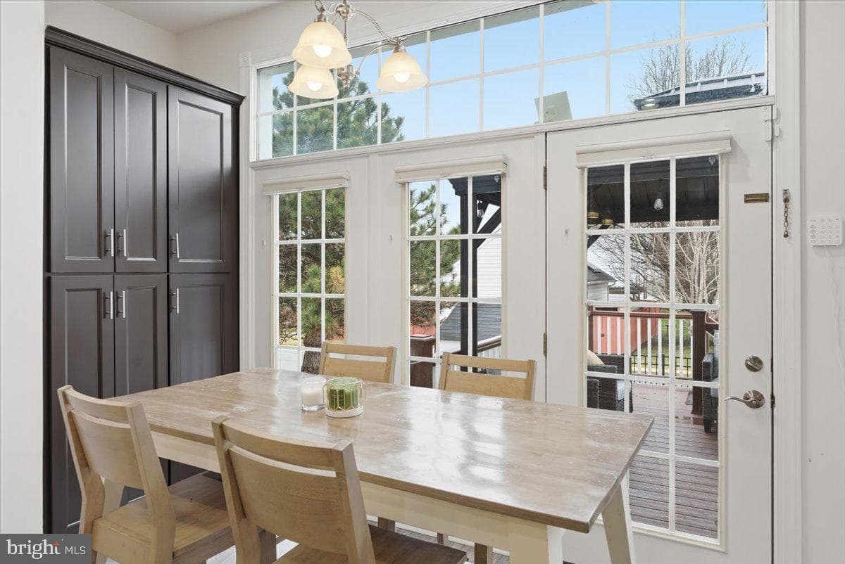 16216 Radburn Street photo 9