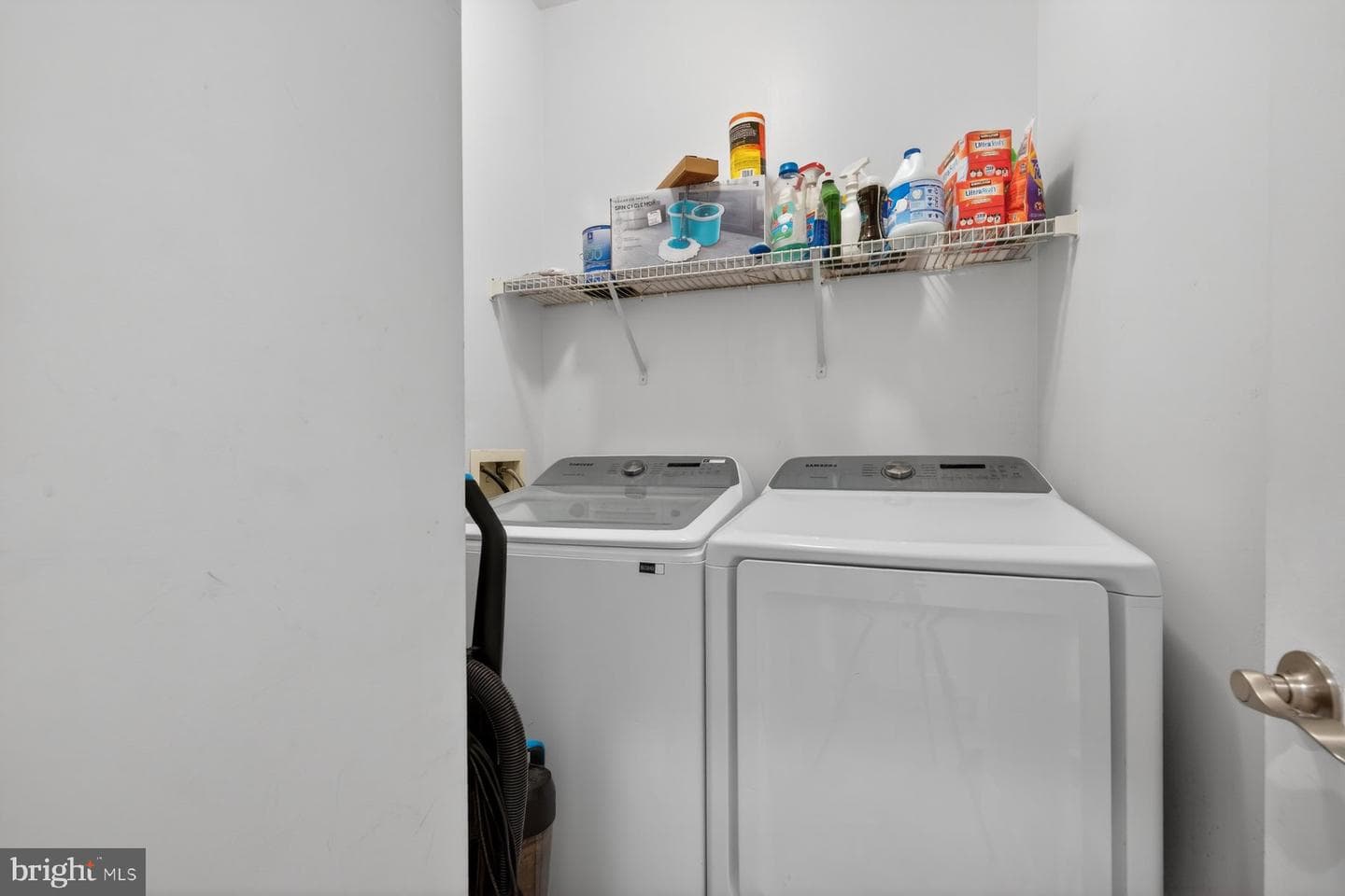 9876 Airedale Court photo 36