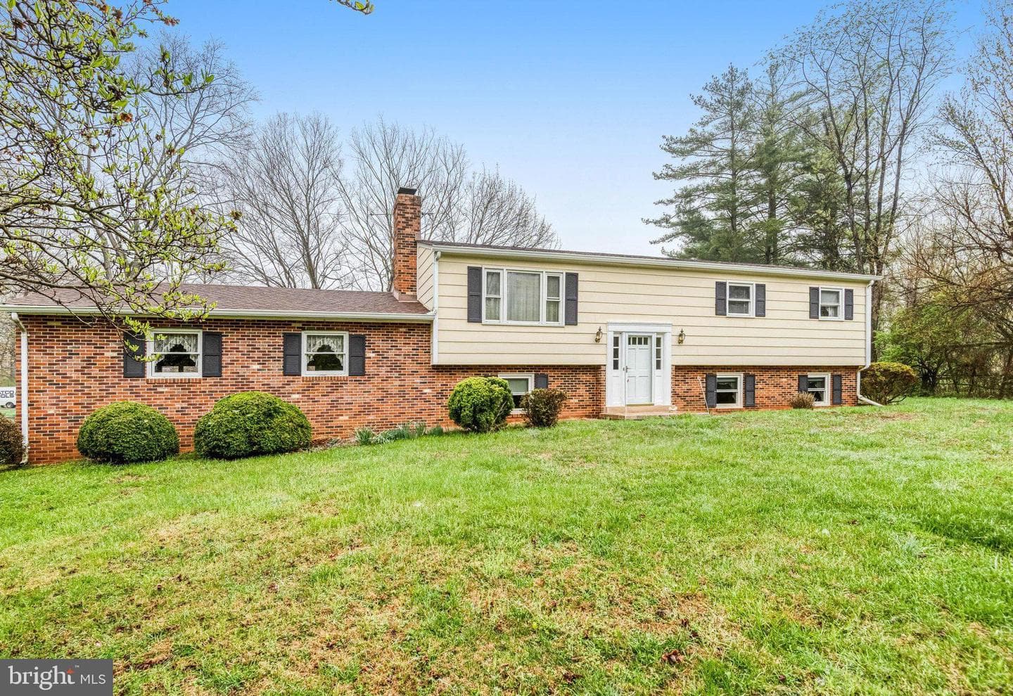 16504 Waterfall Road photo 1