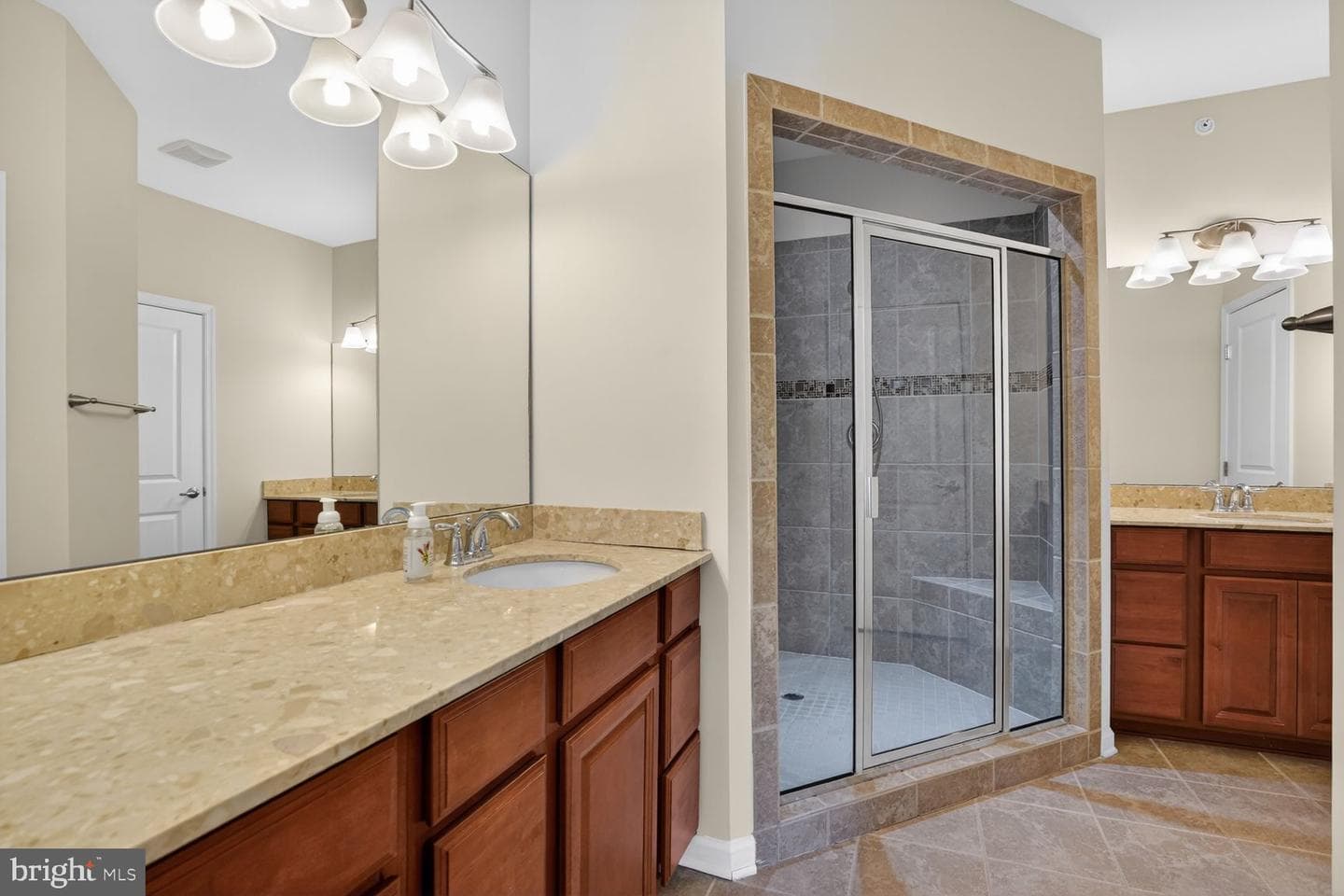 6916 Kona Drive photo 25