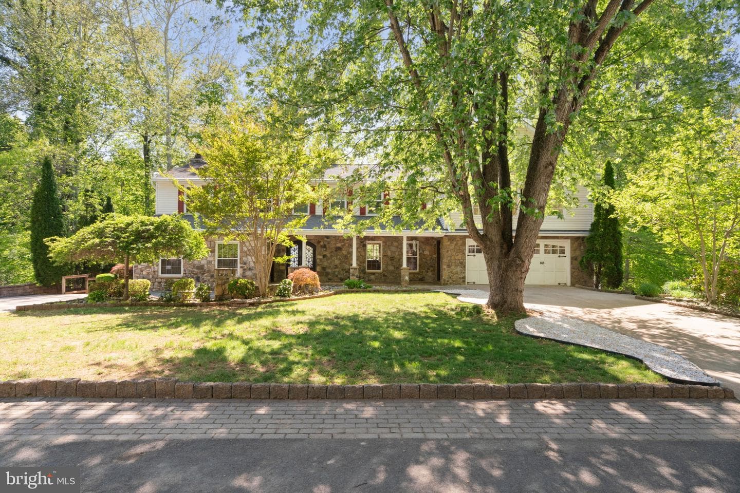 12522 Spring Drive photo 4