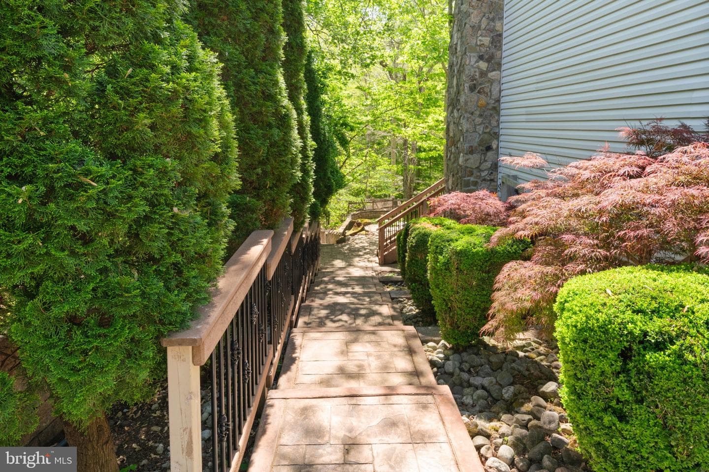 12522 Spring Drive photo 8