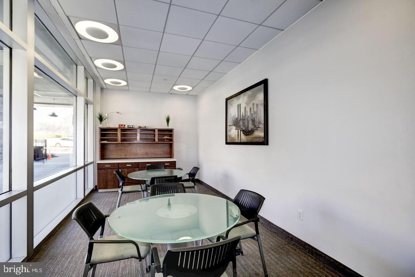 2511 Eastbourne Drive photo 35