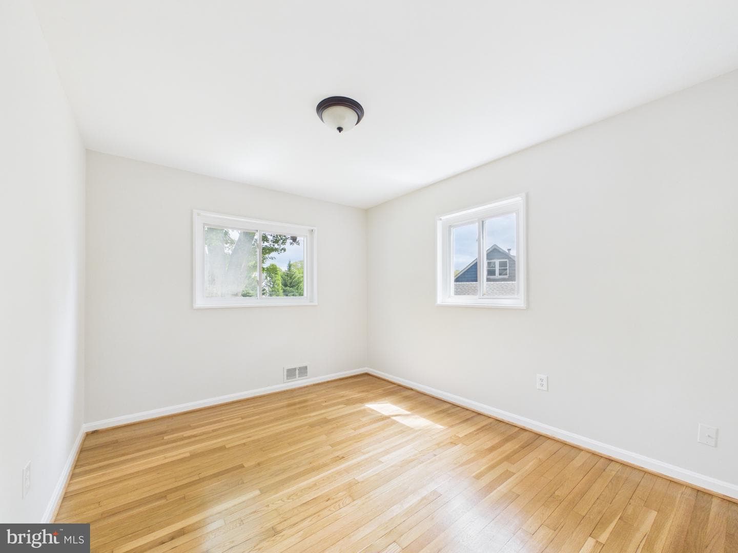 13202 Valley Drive photo 13