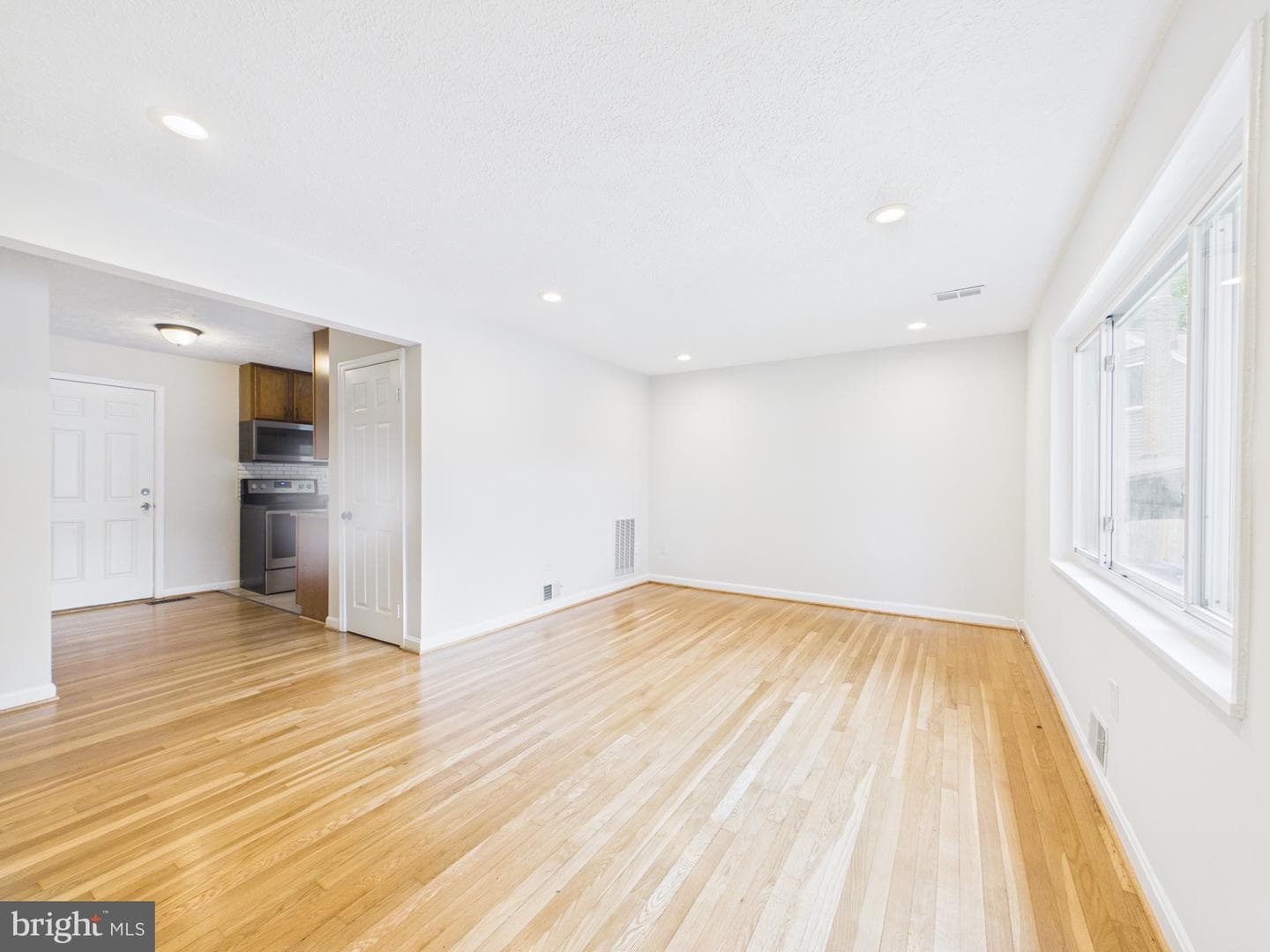 13202 Valley Drive photo 5