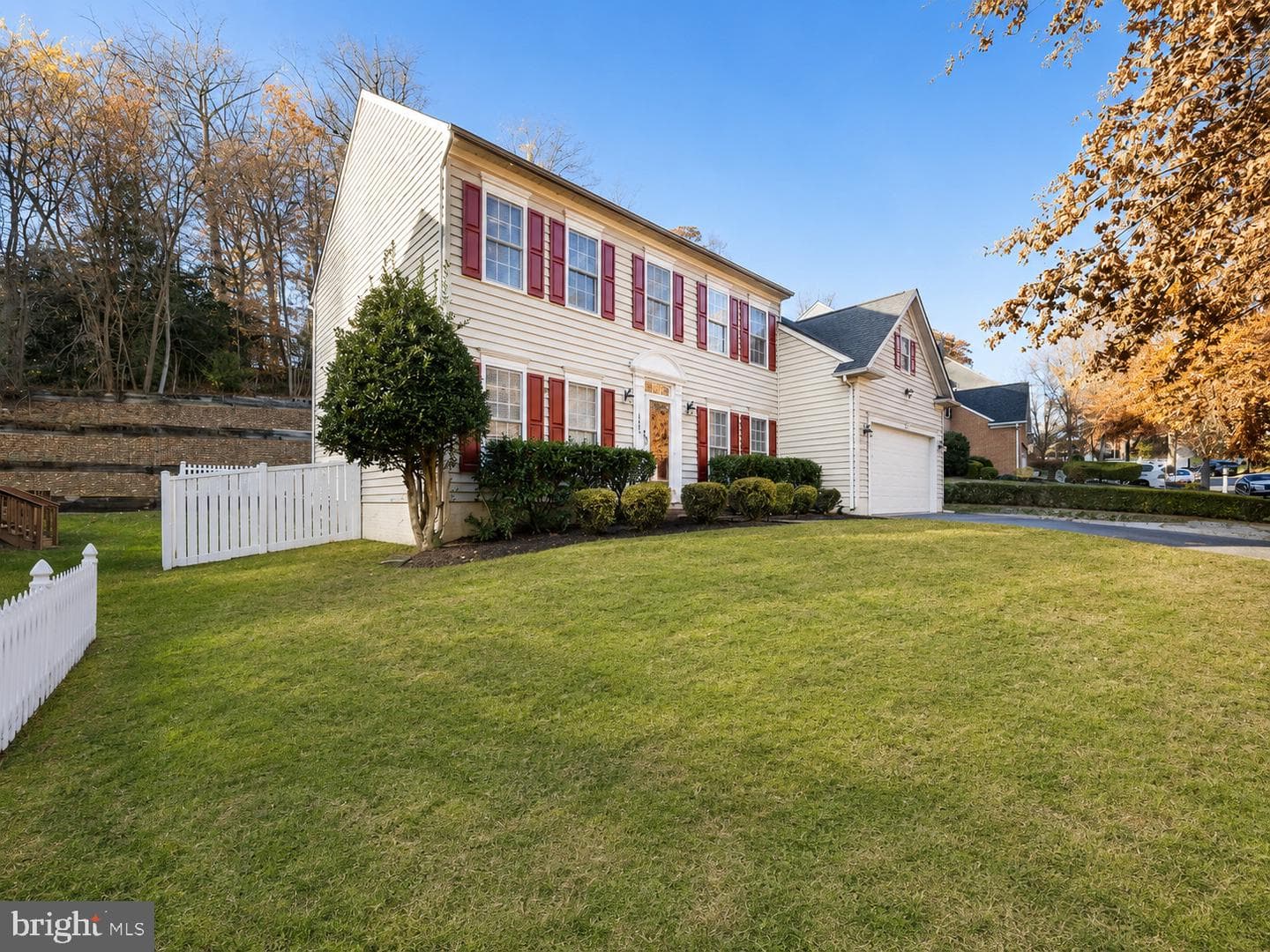 16492 Hayes Lane photo 3