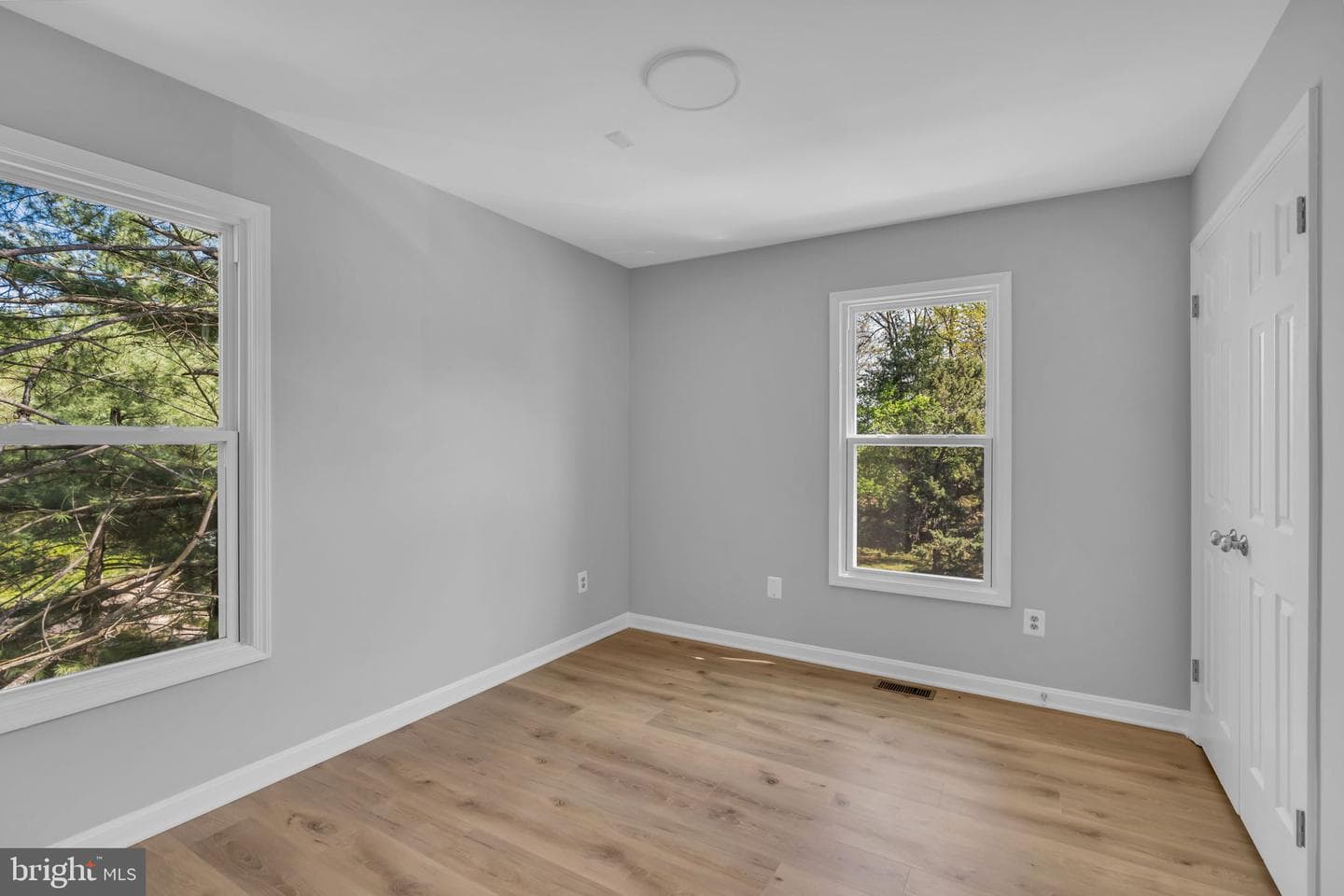 1700 Wigglesworth Way photo 21