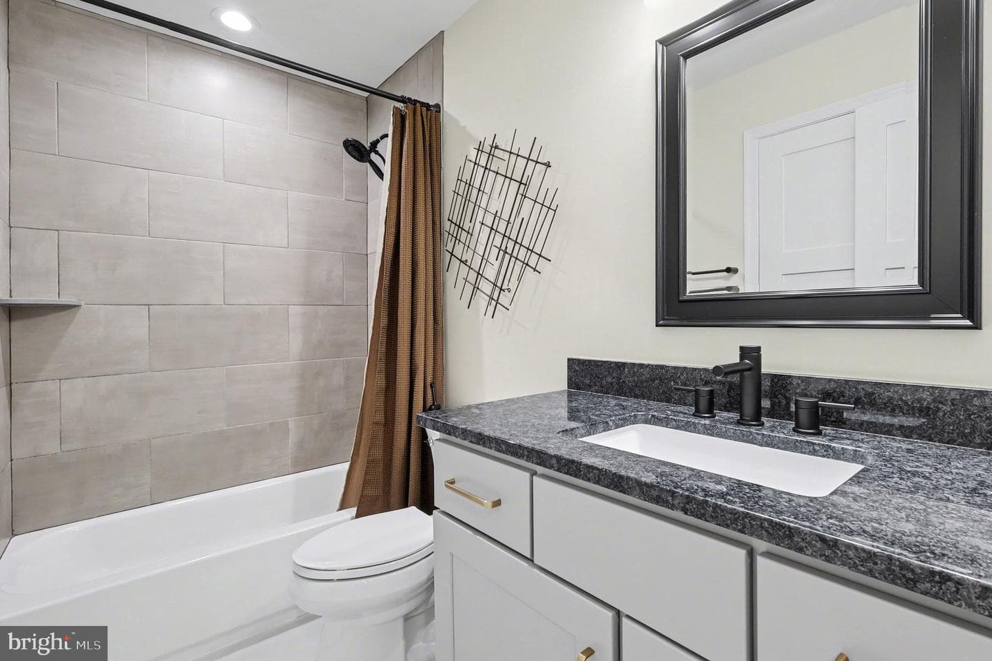 16004 Hopewell Court photo 27