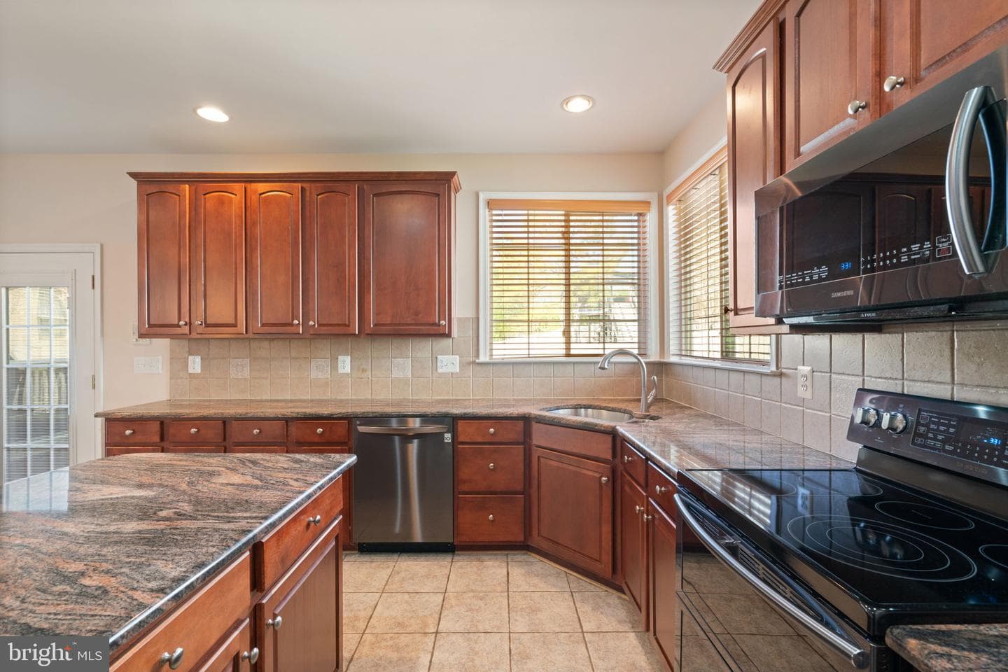 5072 Two Chimneys Court photo 14