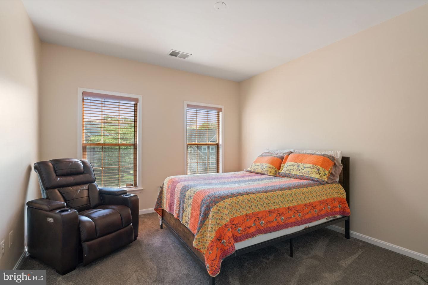 5072 Two Chimneys Court photo 20
