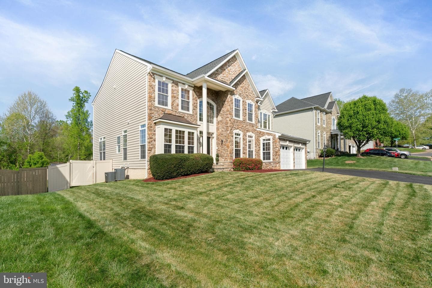 5072 Two Chimneys Court photo 4