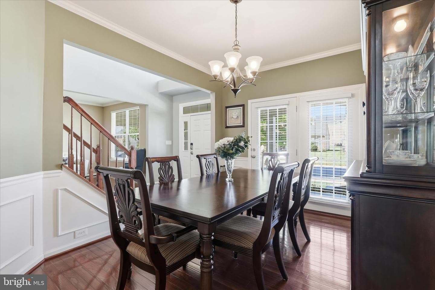 16603 Space More Circle photo 10