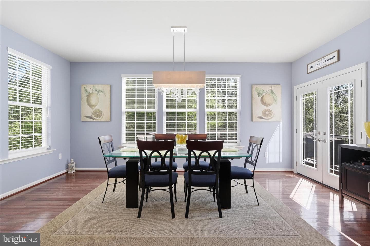 16603 Space More Circle photo 17