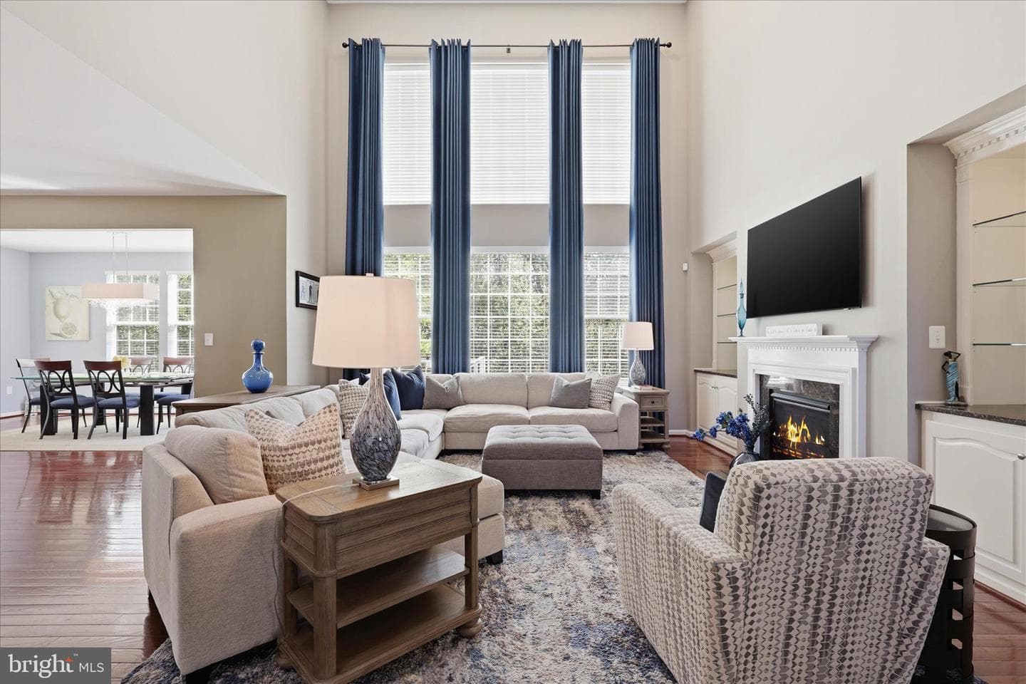 16603 Space More Circle photo 24