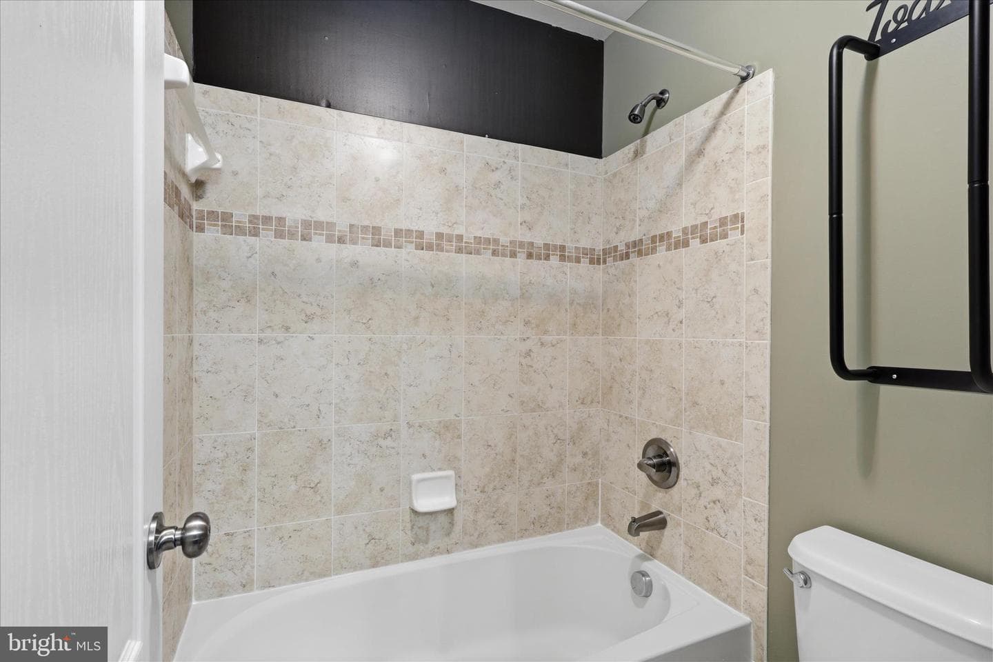 16603 Space More Circle photo 45