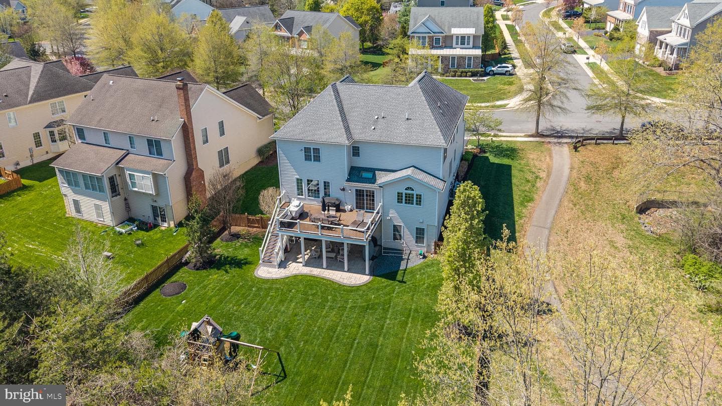 5800 Waterloo Bridge Circle photo 61