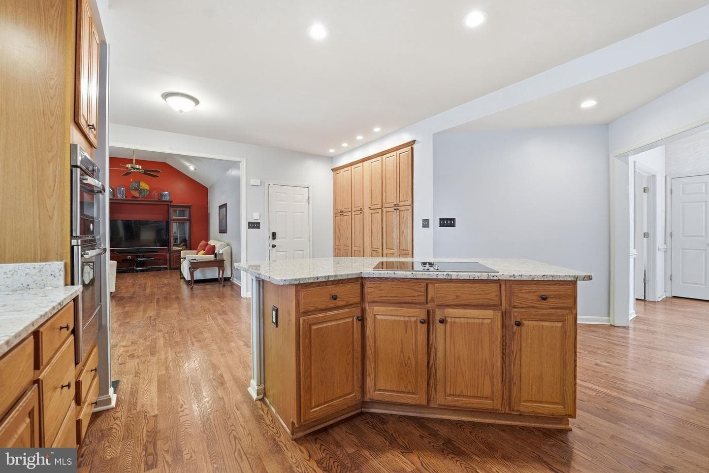 7864 Meadowgate Drive photo 8