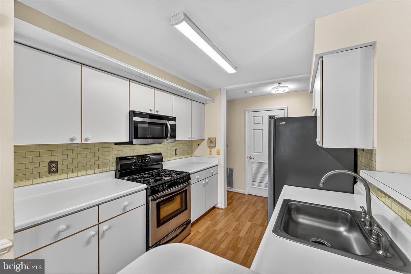 10998 Koman Circle #203 photo 10