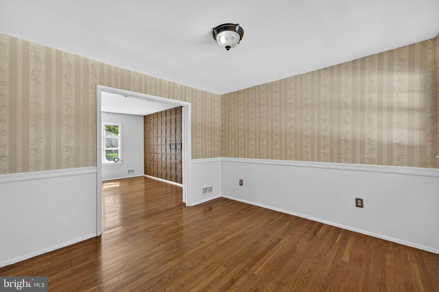 9812 Lomond Drive photo 21