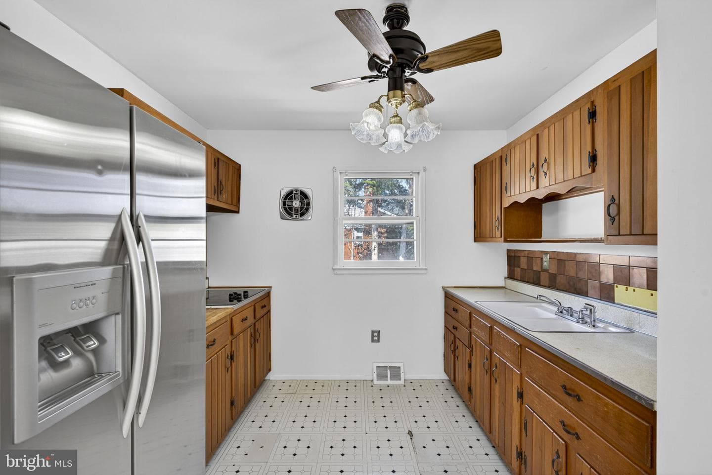 9812 Lomond Drive photo 23