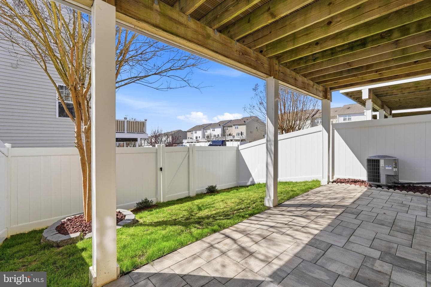 1723 Granville Court photo 6
