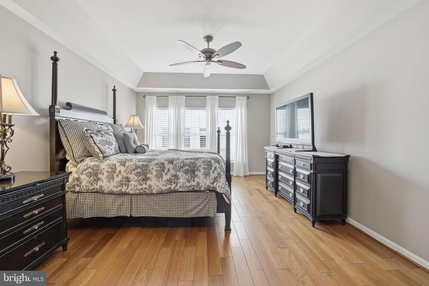 713 Belmont Bay Drive photo 38