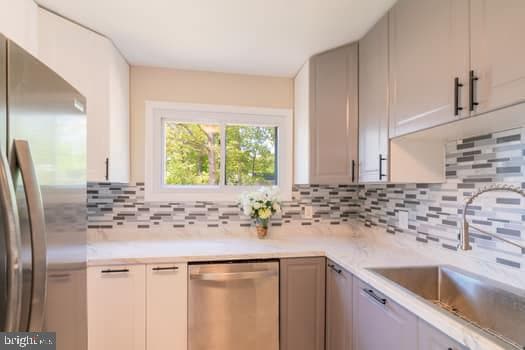 9922 Henrico Street photo 12