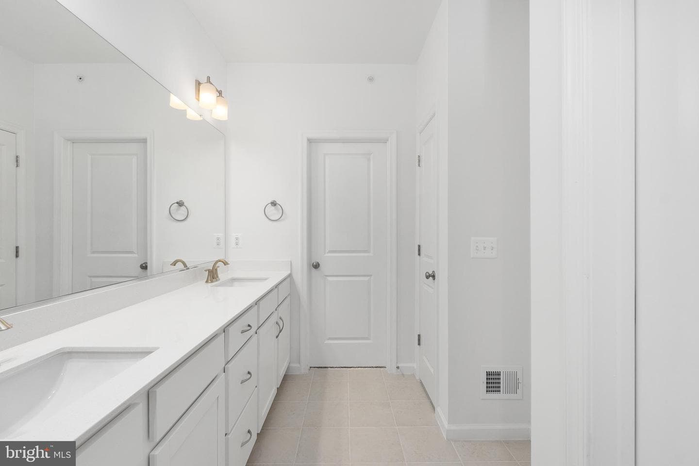 2546 Neabsco Common Place photo 27