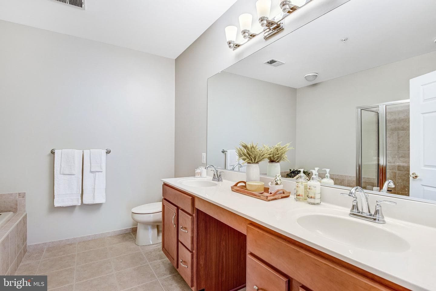 15231 Royal Crest Drive #204 photo 25