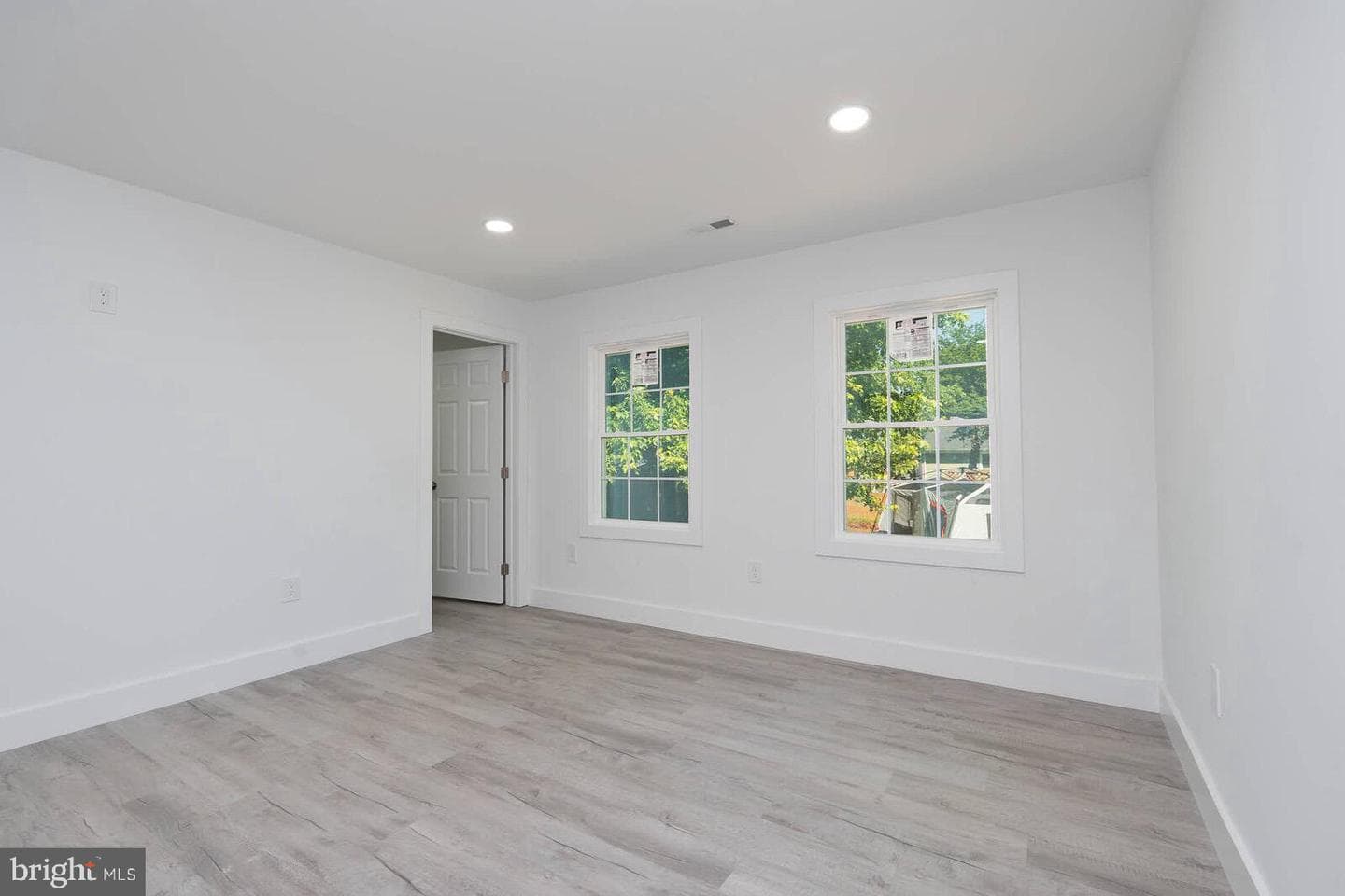 9444 Lafayette Avenue photo 12