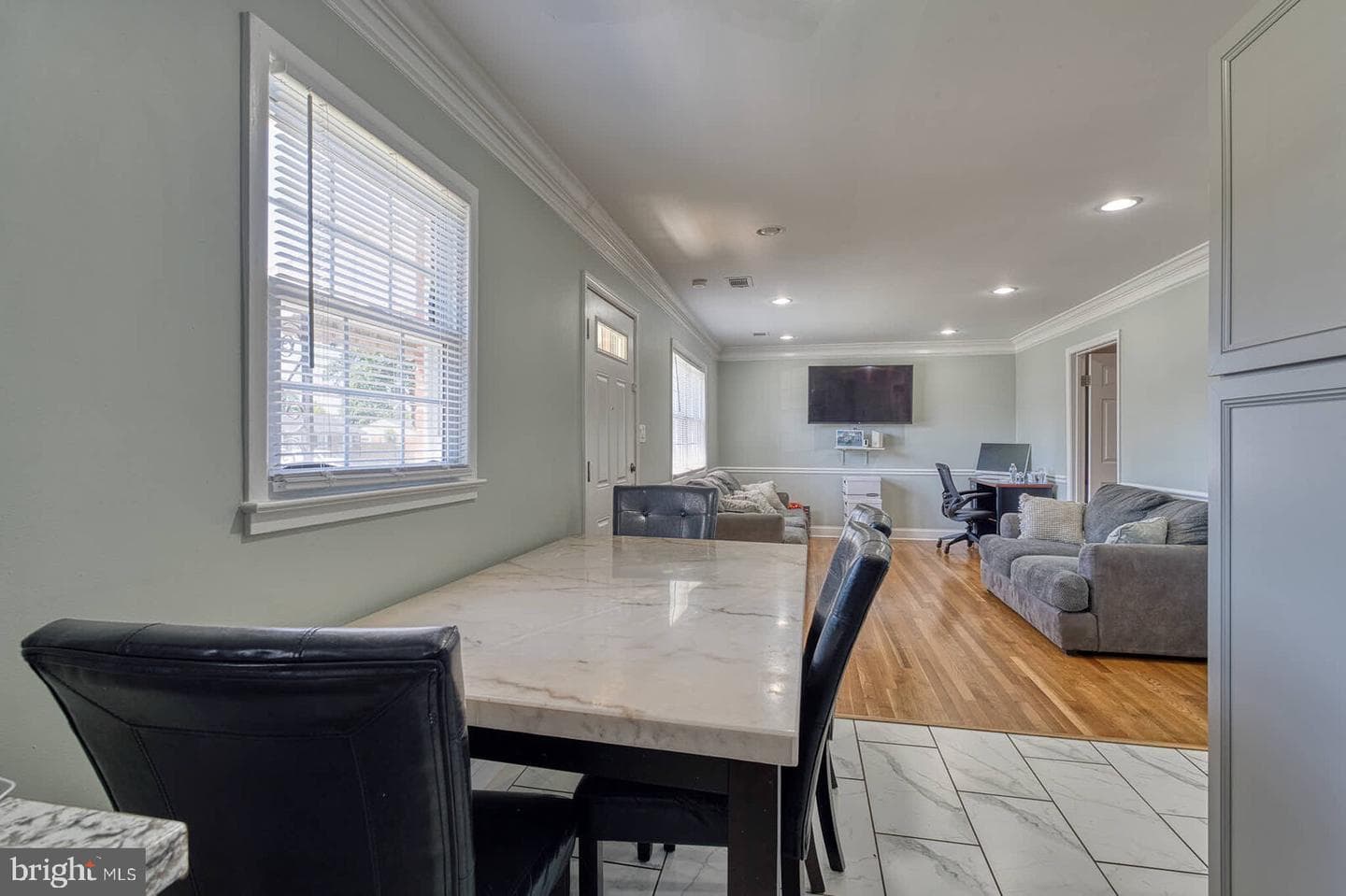 9444 Lafayette Avenue photo 3