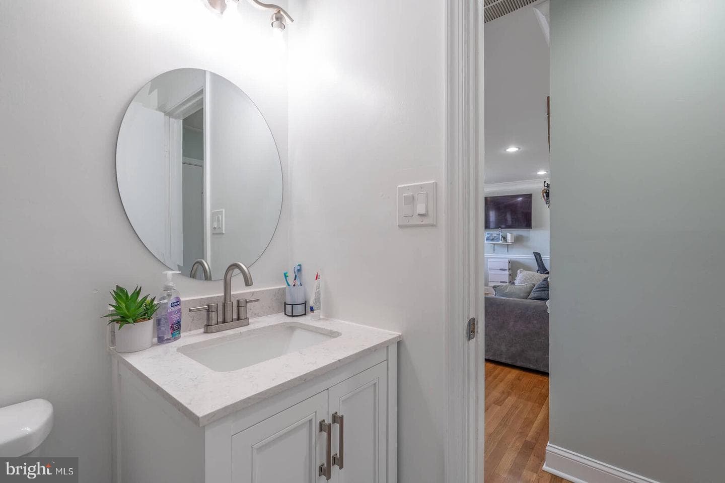 9444 Lafayette Avenue photo 9