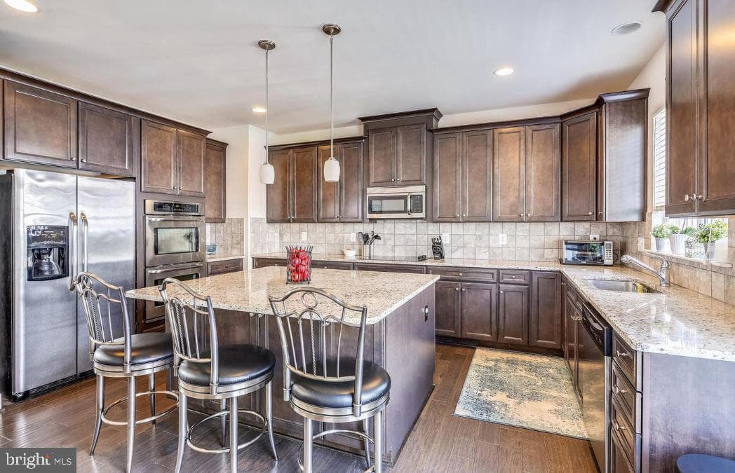 8937 Englewood Farms Drive photo 3
