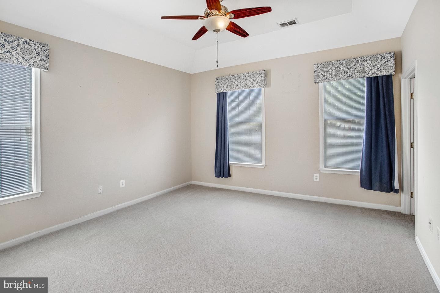 12974 Dunbarton Drive photo 23