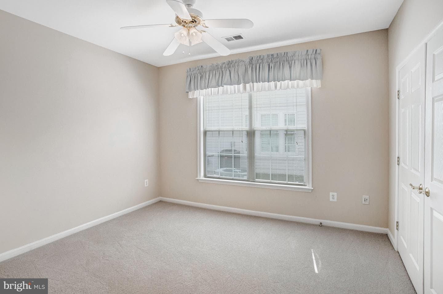 12974 Dunbarton Drive photo 29