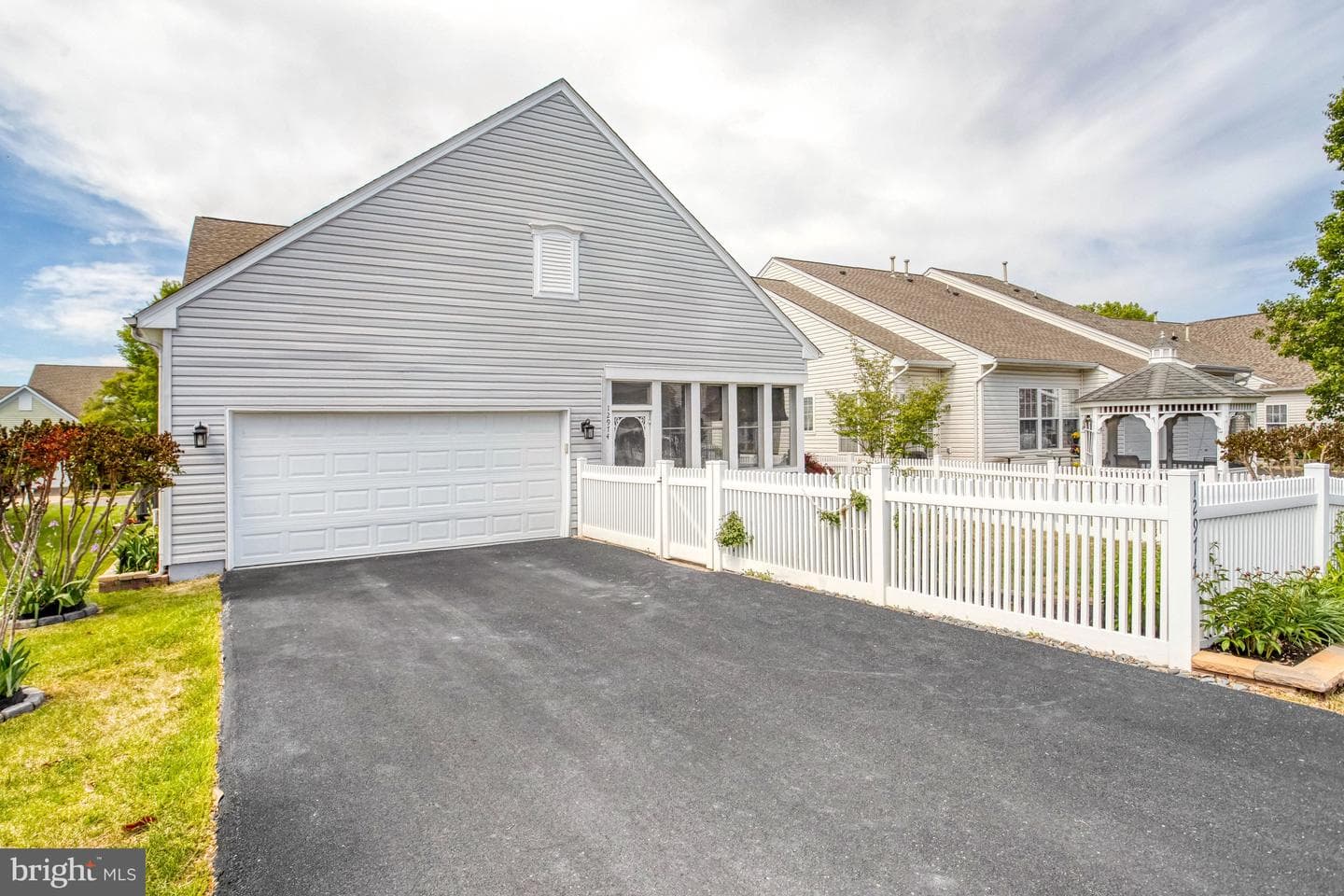 12974 Dunbarton Drive photo 5