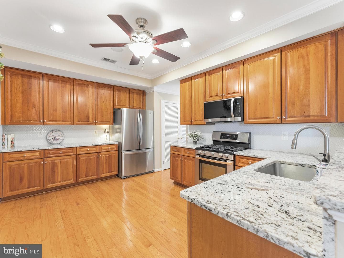 13814 Custis Square photo 3