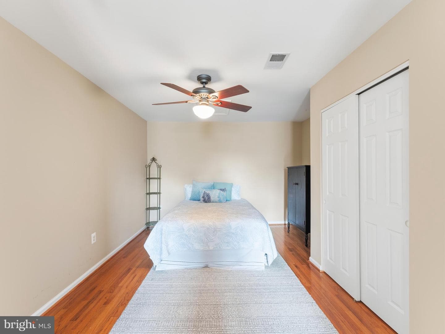 13814 Custis Square photo 35