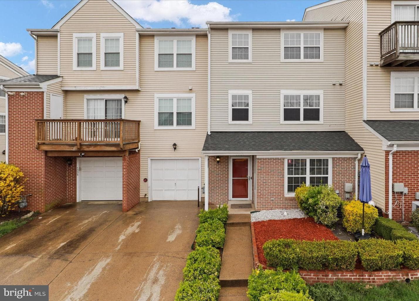 7994 Coachcrest Ct