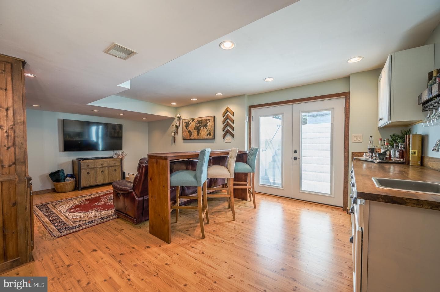 16087 Olmstead Lane photo 32